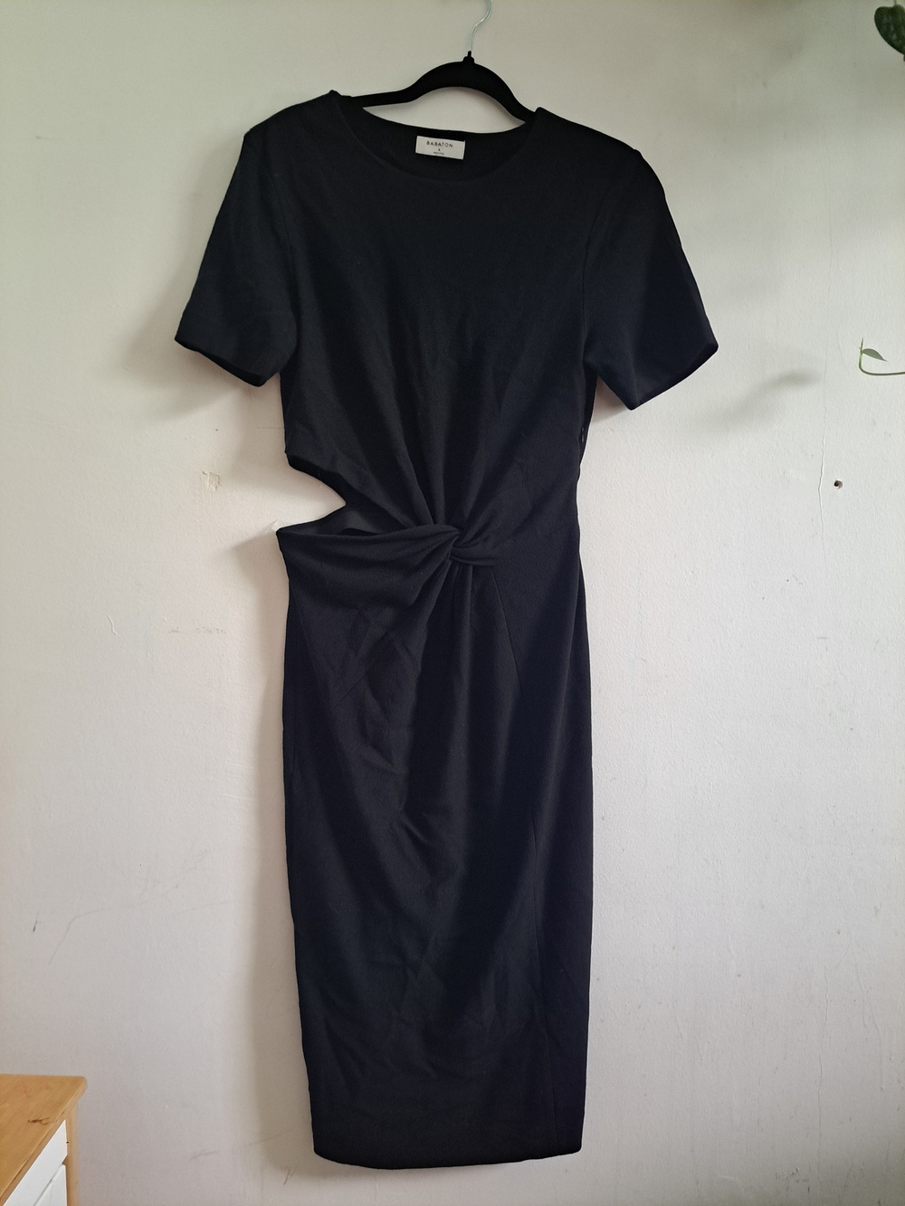 Babaton Aritzia Black Cut-Out Knot Waist Midi Dress Size 8